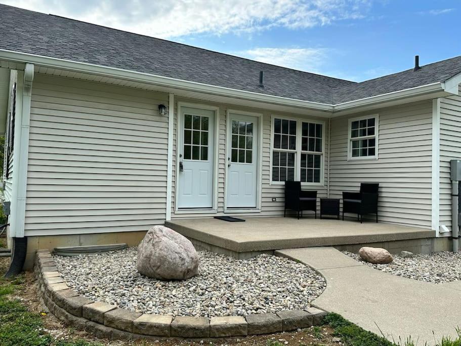 Suite 2 Butler Exterior photo